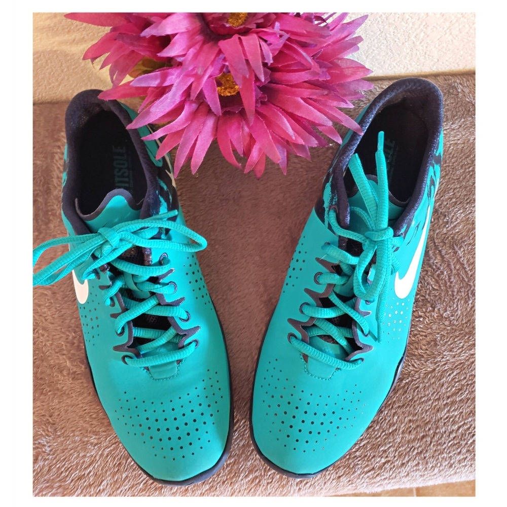 Nike Fitsole Sneakers - Picture 2 of 8